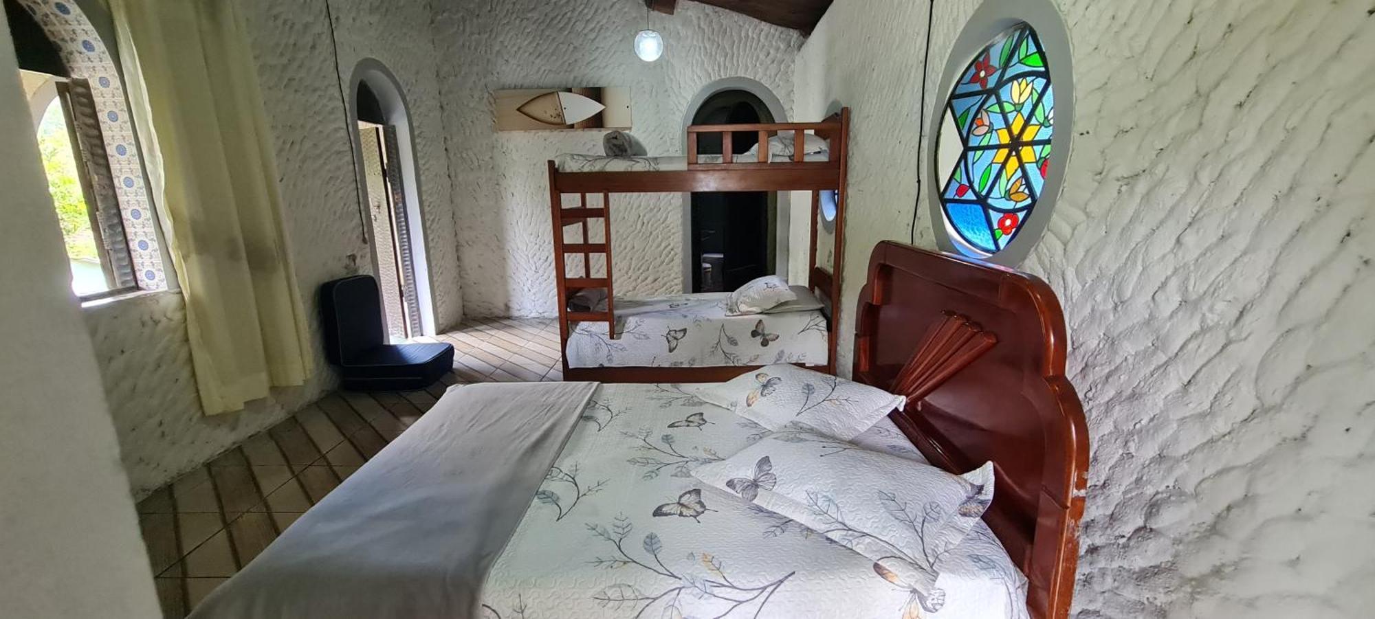 Sitio Saramandaia Villa Жукитиба Екстериор снимка