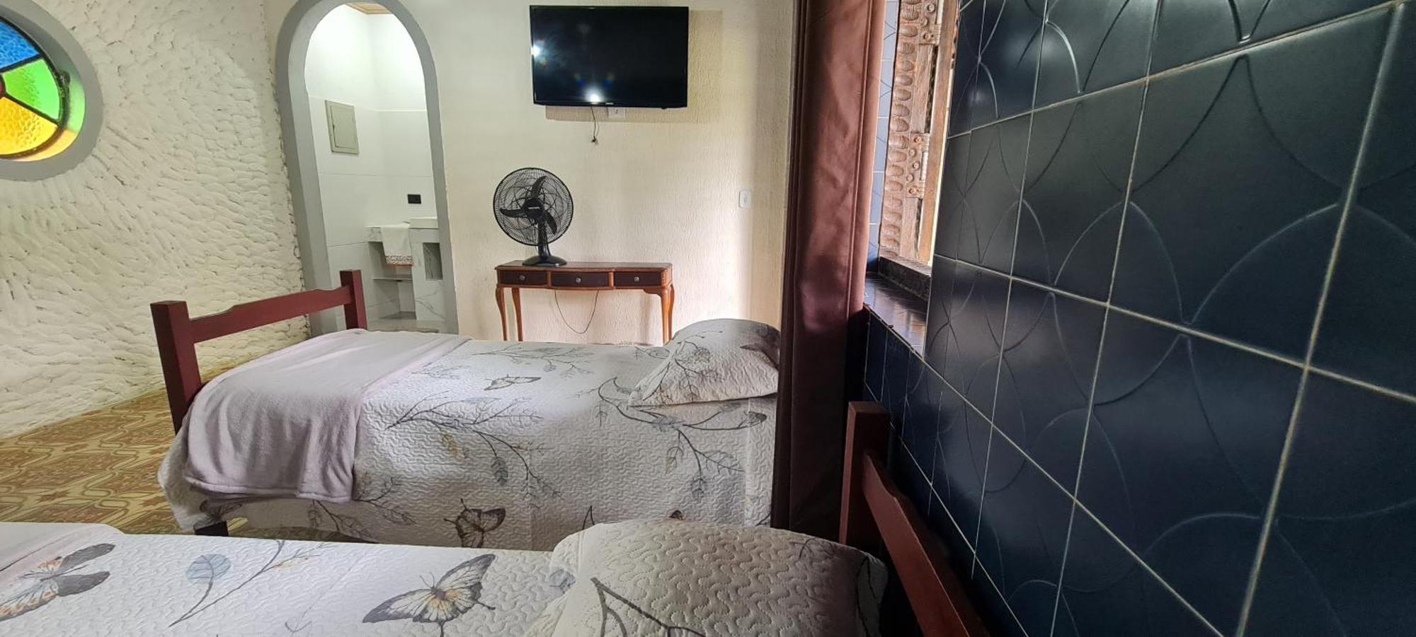 Sitio Saramandaia Villa Жукитиба Екстериор снимка